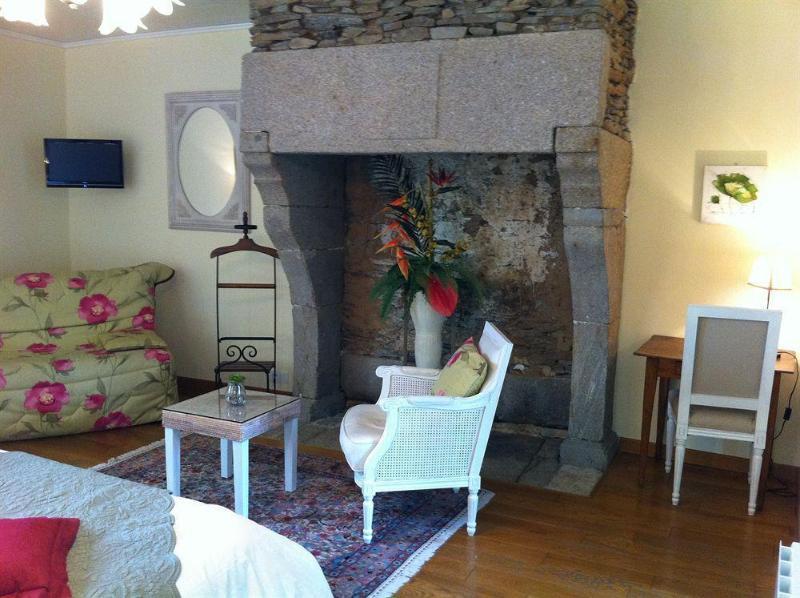 La Metairie-Du-Vauhariot - Vue Mer Et Mont Saint Michel - Piscine Chauffee - Acces Gr34 康卡勒 外观 照片