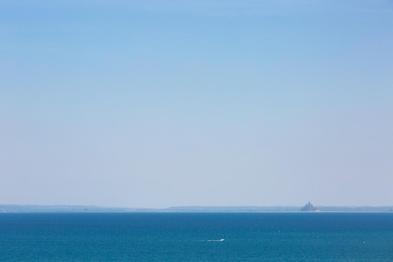 La Metairie-Du-Vauhariot - Vue Mer Et Mont Saint Michel - Piscine Chauffee - Acces Gr34 康卡勒 外观 照片